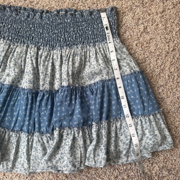 American Eagle Blue Floral Tiered Ruffle Mini Skirt Size Large - Picture 9 of 9